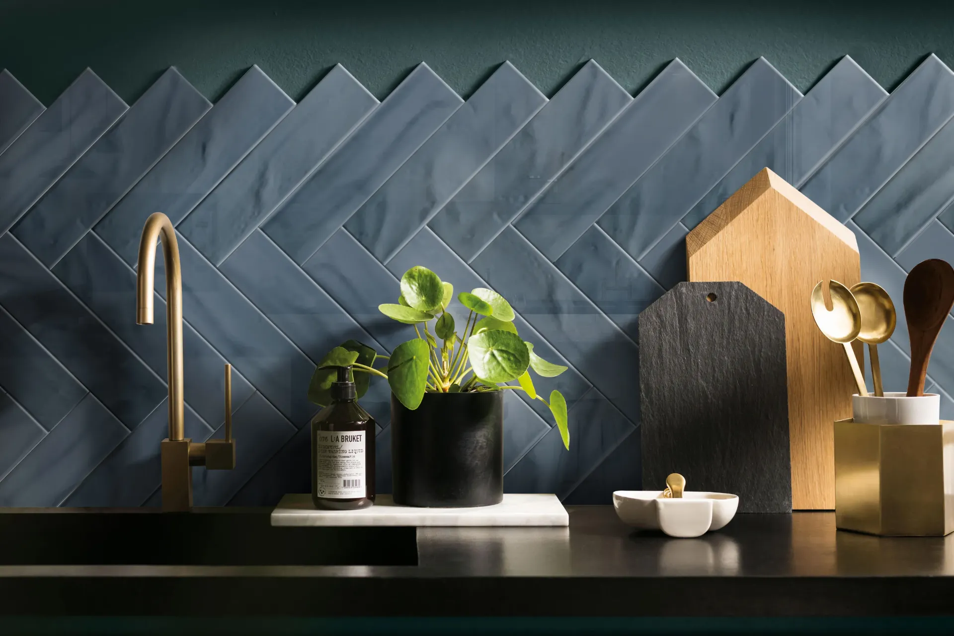 Pasha Dark Blue 75x300 Gloss