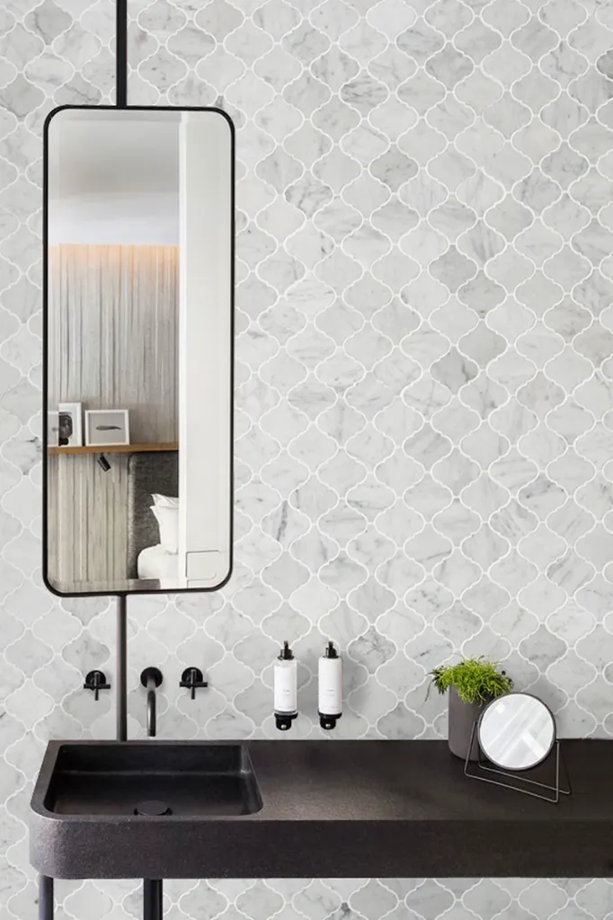 [LAY737] Carrara Lantern Mosaic